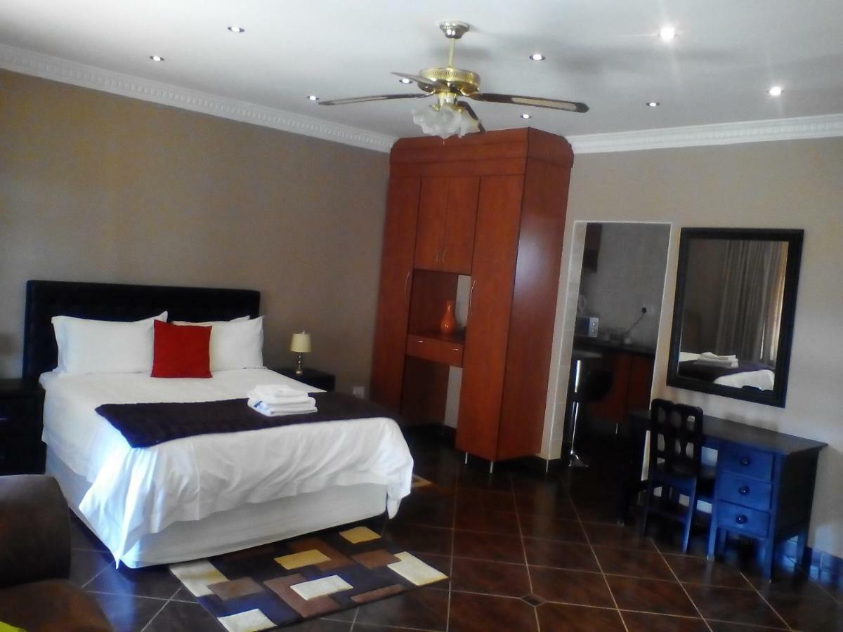 Mmakosha Lodge Pretoria Exterior foto
